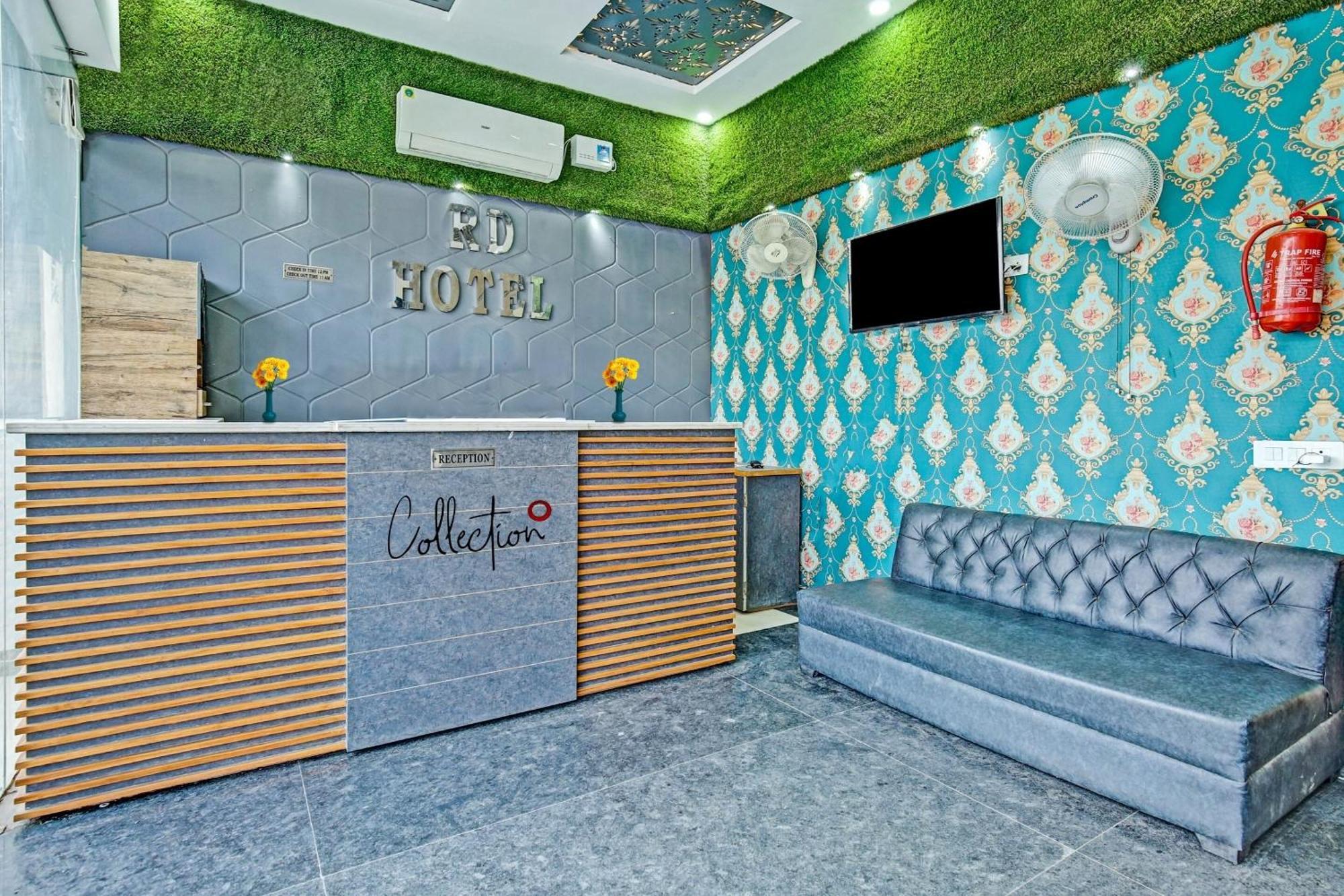 Collection O Rd Hotel Zirakpur Exterior photo